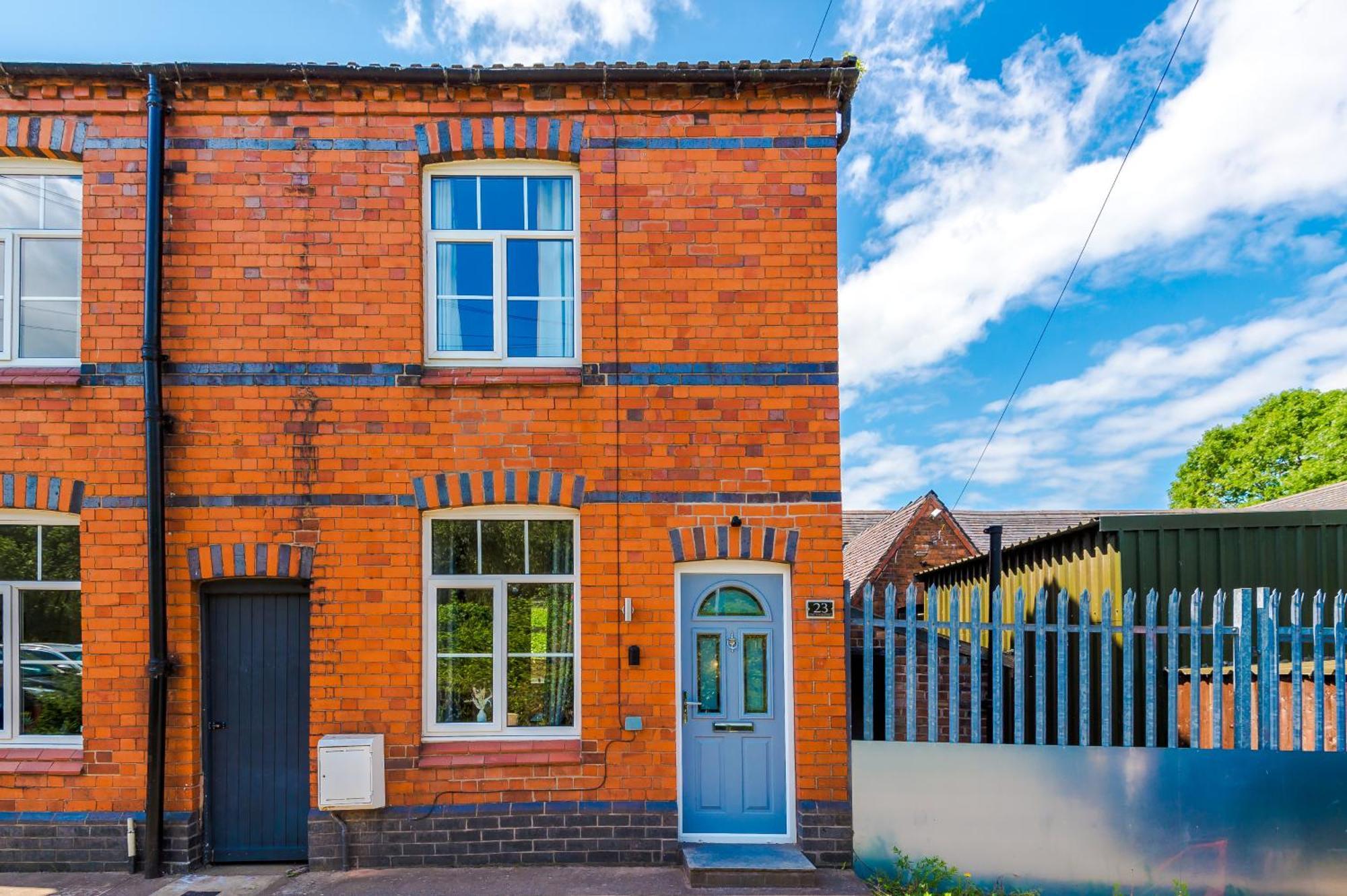 Spacious 3-Bed Home in Nantwich: Group-Friendly Getaway Exterior photo