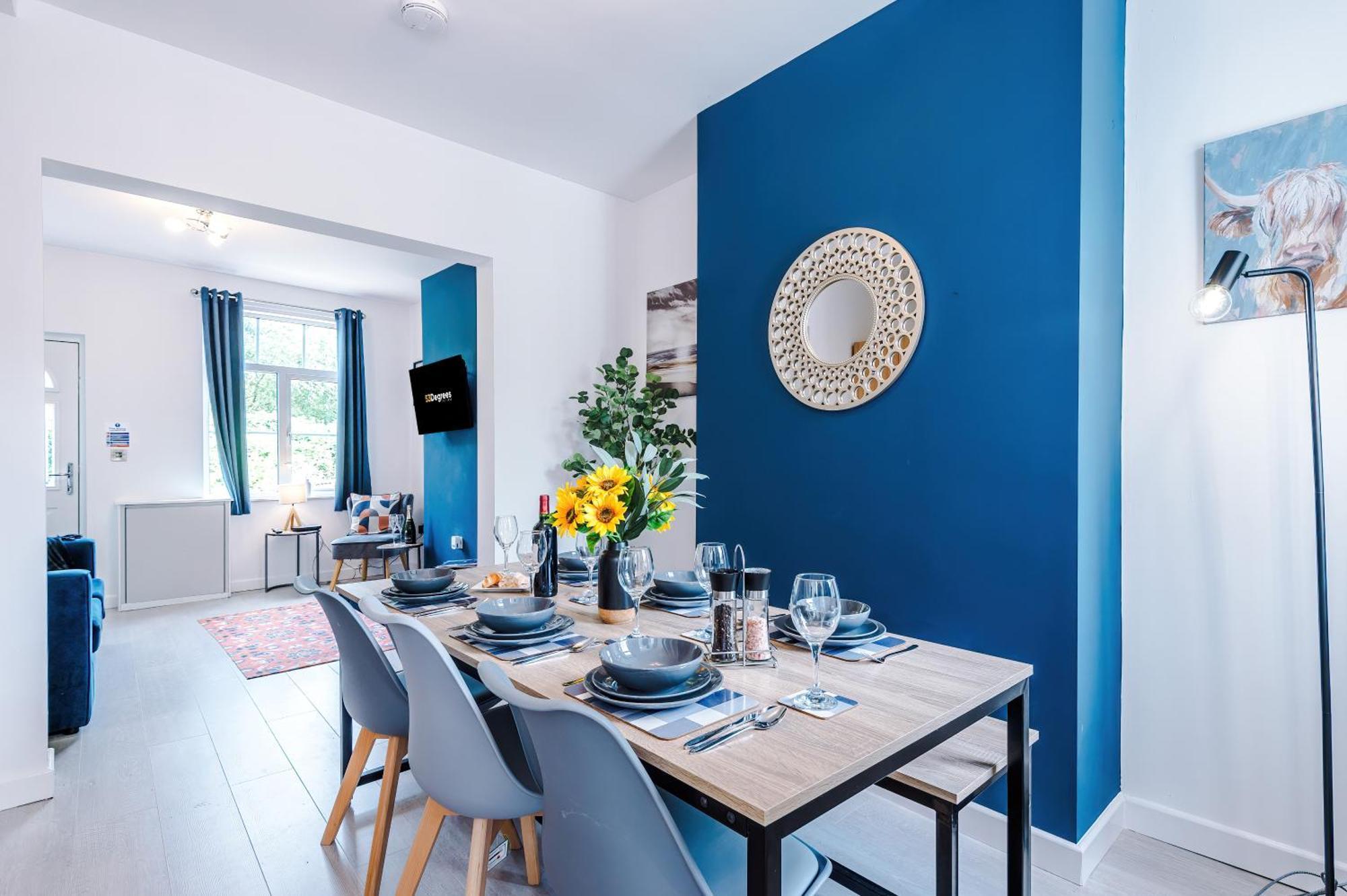 Spacious 3-Bed Home in Nantwich: Group-Friendly Getaway Exterior photo